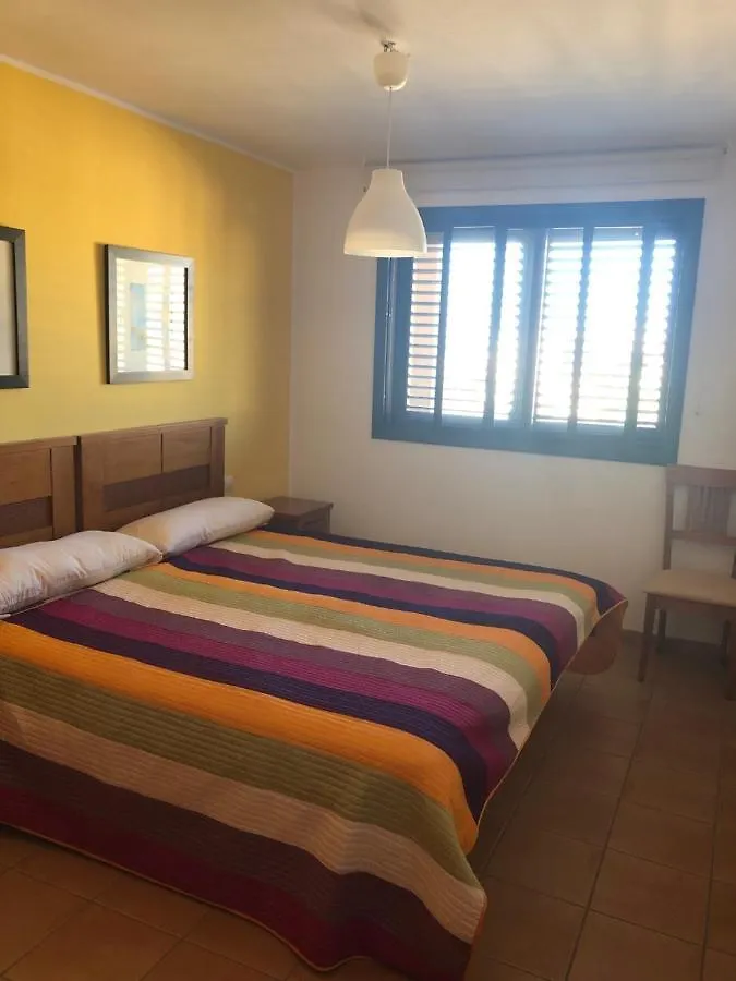 2 Bedroom With Parking, Wifi, Views & Heated Pool Playa Paraiso  0*, Playa Paraiso (Tenerife)